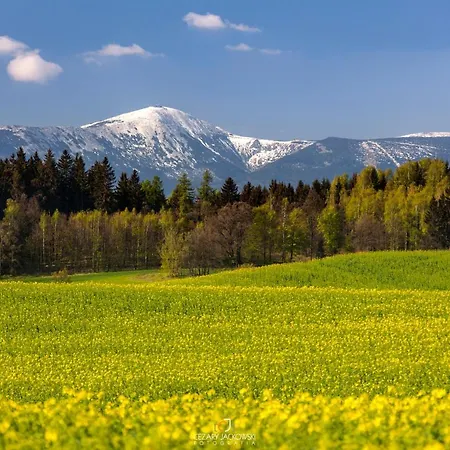 Drewniane Z Prywatnym Jacuzzi I Widokiem Na Gory - Klimatyczny Kompleks W Gorach Izerskich #widogruszka Chalet *