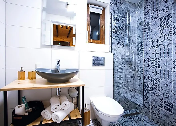 Drewniane Z Prywatnym Jacuzzi I Widokiem Na Gory - Klimatyczny Kompleks W Gorach Izerskich #widogruszka Chalet